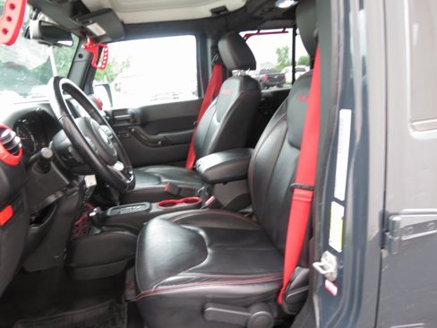 Used 2017 Jeep Wrangler Unlimited Rubicon image 12