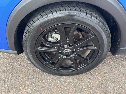 Used 2023 Nissan Kicks SR w/ SR Premium Package image 8