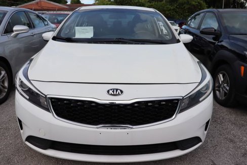 Used 2017 Kia Forte LX image 11
