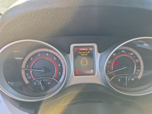 Used 2014 Dodge Journey SXT w/ Flexible Seating Group image 18