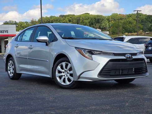 New 2025 Toyota Corolla LE image 2
