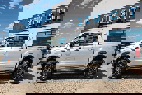 Used 2019 Ford Ranger XLT w/ Equipment Group 301A Mid image 2