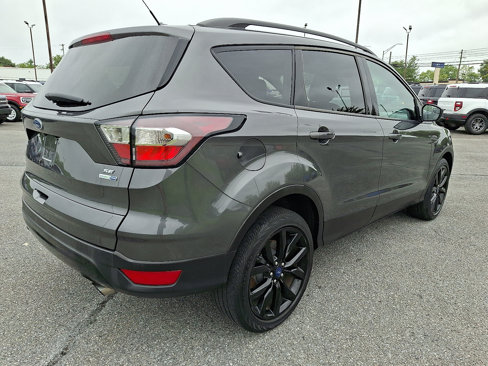 Used 2018 Ford Escape SE w/ SE Sport Appearance Package image 7