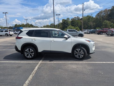 Used 2023 Nissan Rogue SV image 6