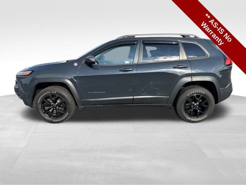 Used 2016 Jeep Cherokee Trailhawk w/ Leather Interior Group image 2