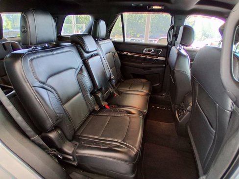 Used 2016 Ford Explorer Platinum image 23