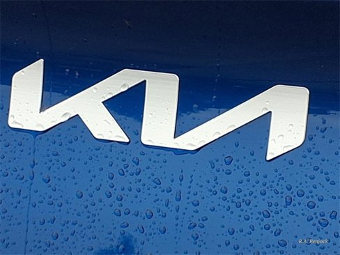 Used 2023 Kia Sportage SX image 7