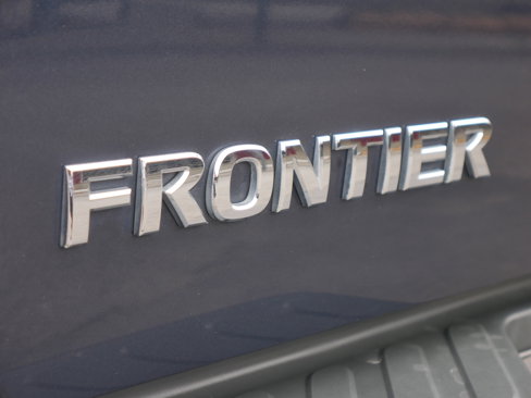 Used 2018 Nissan Frontier SV image 18