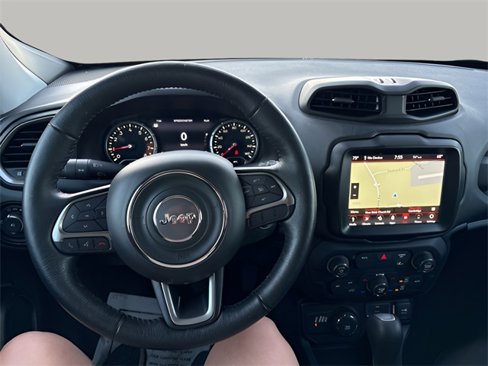 Used 2022 Jeep Renegade Latitude w/ Convenience Group image 9