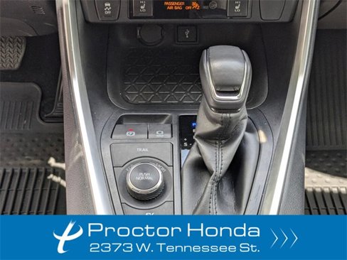 Used 2022 Toyota RAV4 XLE Premium image 19