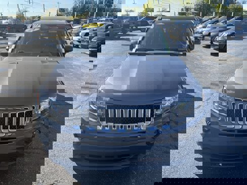 Used 2014 Jeep Compass Latitude image 5
