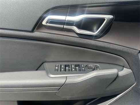 New 2026 Kia Sportage EX image 7