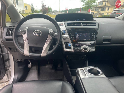Used 2016 Toyota Prius V Five image 16