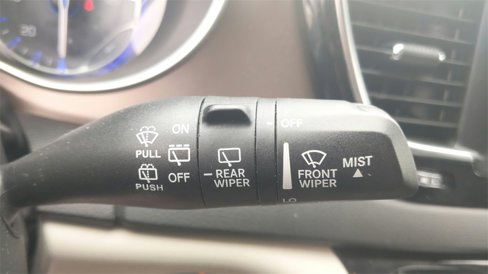 Used 2020 Chrysler Voyager Lxi image 28