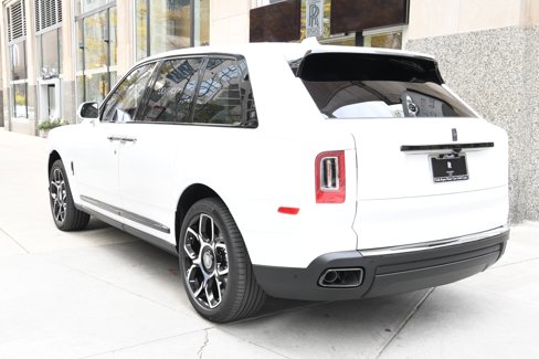 Used 2024 Rolls-Royce Cullinan Black Badge image 4