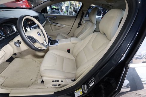 Used 2015 Volvo S60 T5 Premier image 11