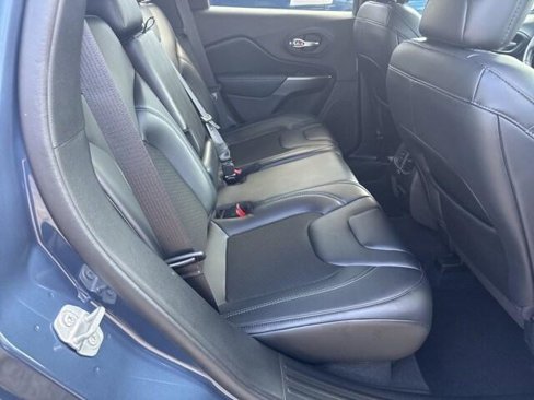 Certified 2020 Jeep Cherokee Latitude Plus w/ Cold Weather Group image 12