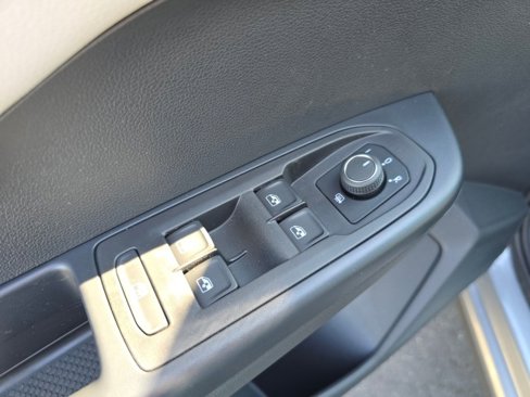 New 2025 Volkswagen Taos S image 24