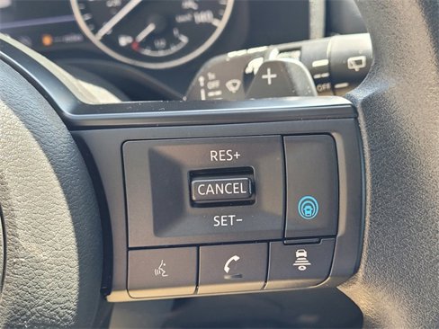 Used 2024 Nissan Rogue SV image 15