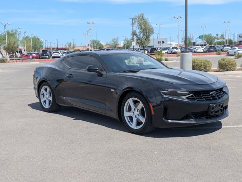 Used 2019 Chevrolet Camaro LT w/ Technology Package image 7