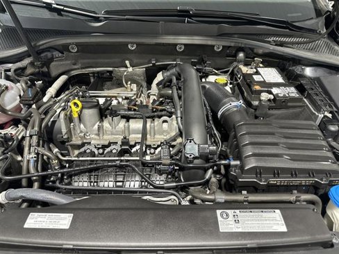 Used 2019 Volkswagen Golf SE image 35