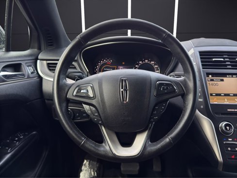 Used 2017 Lincoln MKC Premiere image 16