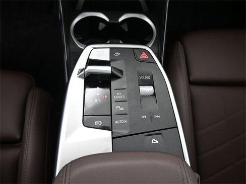 Certified 2025 BMW X2 xDrive28i image 4