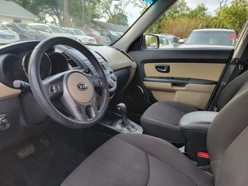 Used 2011 Kia Soul ! image 7