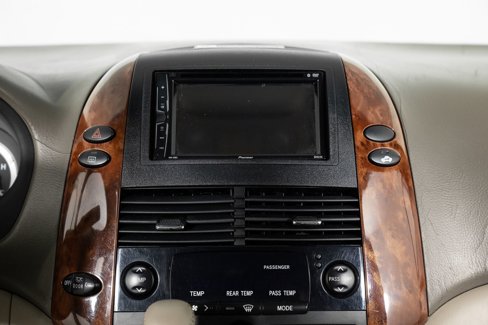 Used 2004 Toyota Sienna XLE Limited image 34