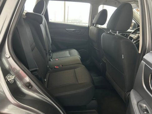 Used 2019 Nissan Rogue S image 29