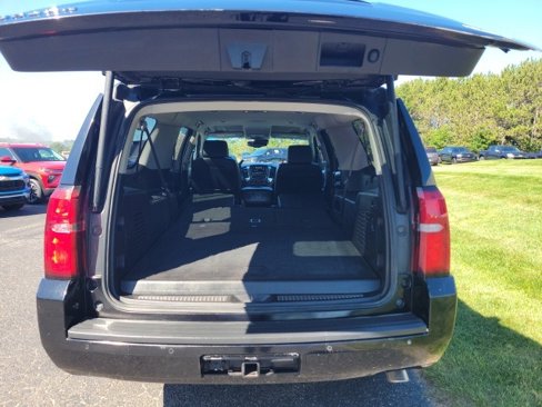 Used 2016 Chevrolet Suburban LT image 16