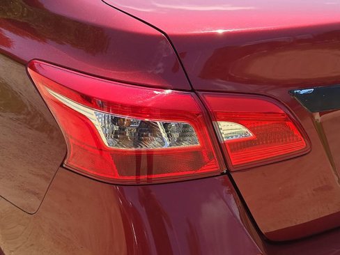 Used 2016 Nissan Sentra SV image 12