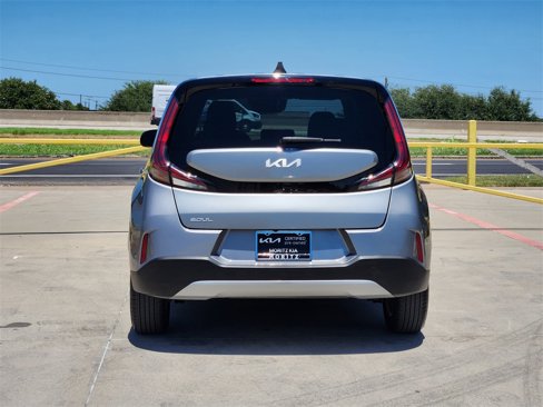 Certified 2025 Kia Soul LX w/ LX Technology Package image 5