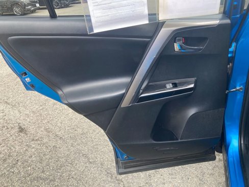 Used 2018 Toyota RAV4 Limited image 16