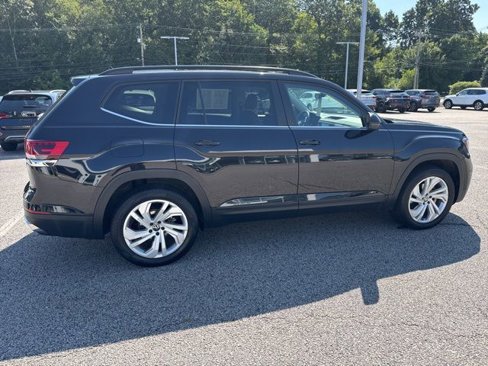 Certified 2021 Volkswagen Atlas SE w/ Panoramic Sunroof Package image 11