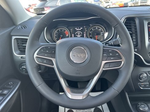 Used 2021 Jeep Cherokee Latitude Lux image 24