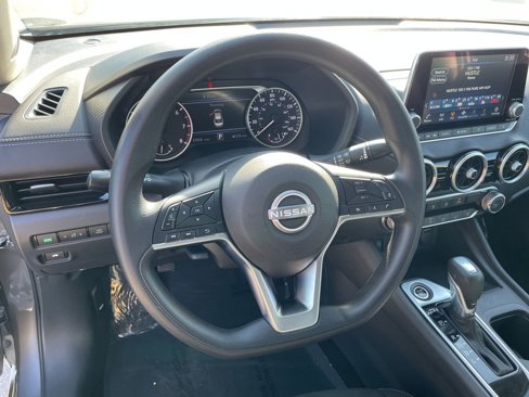 Used 2024 Nissan Sentra SV image 28