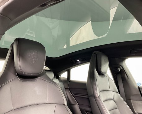 Used 2023 Porsche Taycan image 21