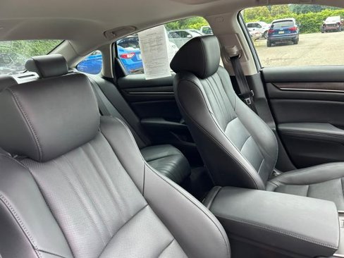 Used 2022 Honda Accord Touring image 26