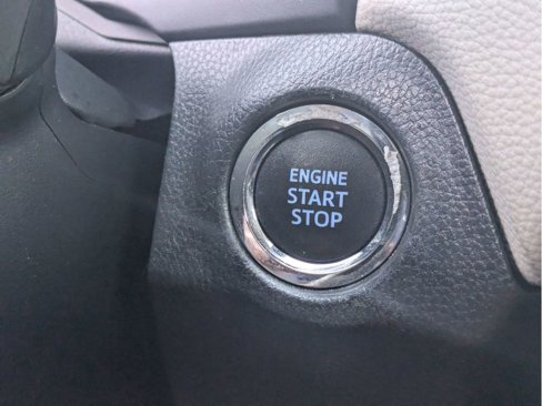 Used 2021 Toyota RAV4 XLE image 26