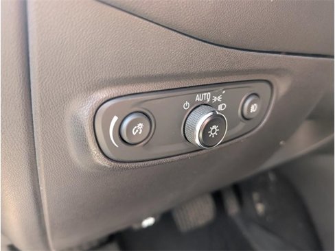 Used 2021 Chevrolet Equinox Premier image 16