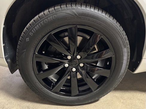 Used 2016 Volvo XC90 T6 Momentum w/ Momentum Plus Package image 40