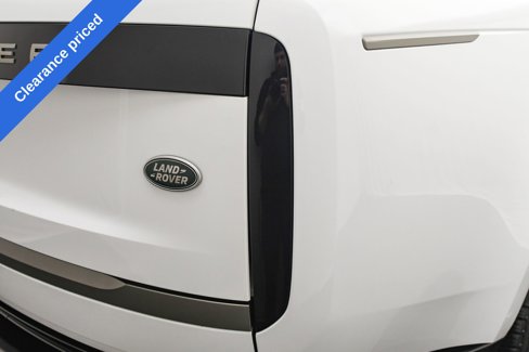 Used 2023 Land Rover Range Rover Long Wheelbase SE image 27