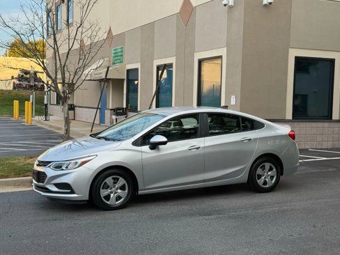 Used 2017 Chevrolet Cruze LS image 7