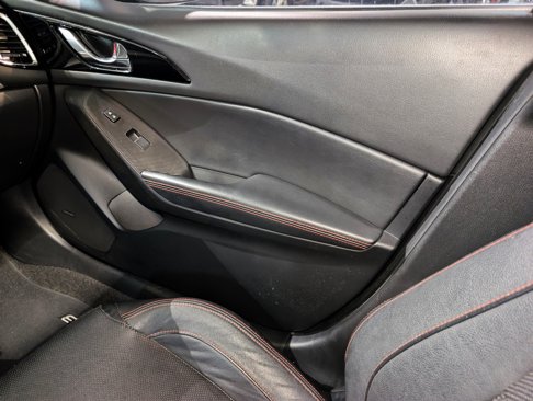 Used 2014 MAZDA MAZDA3 s Grand Touring image 34