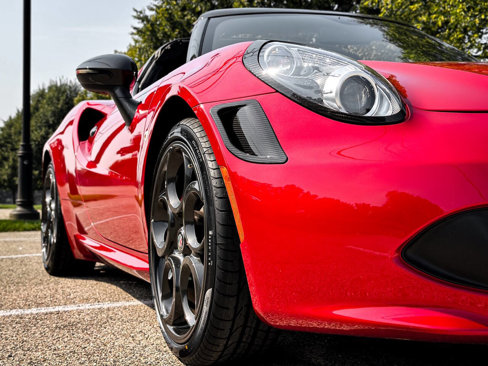 Used 2018 Alfa Romeo 4C Spider w/ Spider Track Package 3 image 97