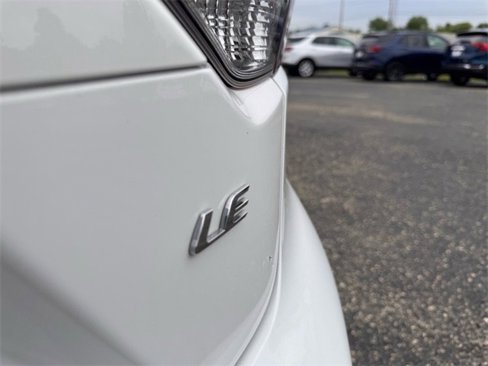 Used 2020 Toyota Corolla LE image 31