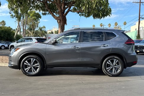Used 2019 Nissan Rogue SV w/ Premium Package image 7