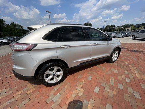 Used 2018 Ford Edge SE image 32