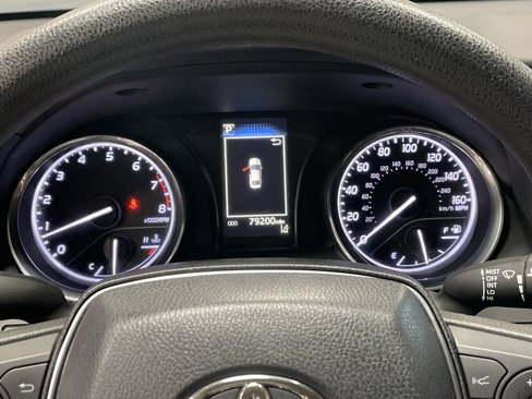 Used 2019 Toyota Camry LE image 21